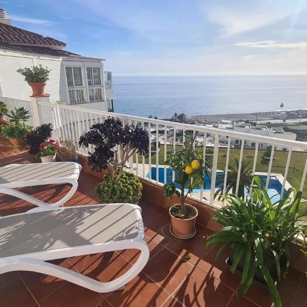 Penthouse Vistamar Torrox Costa，位于托罗克斯科斯塔的酒店