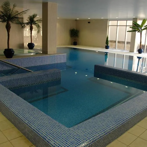 Rochestown Lodge Hotel，位于邓莱里的酒店