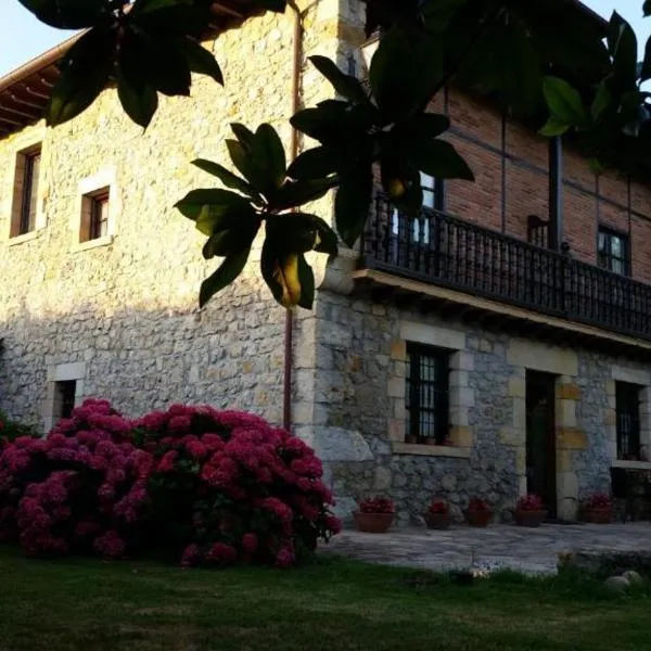 Posada San Tirso，位于Toñanes的酒店