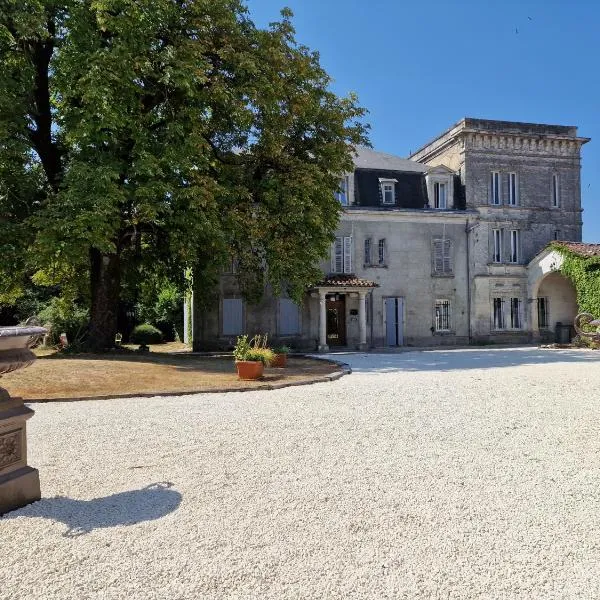 Château de Champblanc，位于Nercillac的酒店