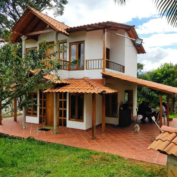Hermosa casa para vacaciones en San José de Suaita，位于Suaita的酒店
