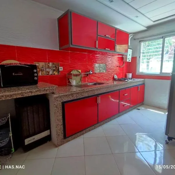 Appartement à louer à imouzzar kander，位于伊穆泽尔杜坎达的酒店