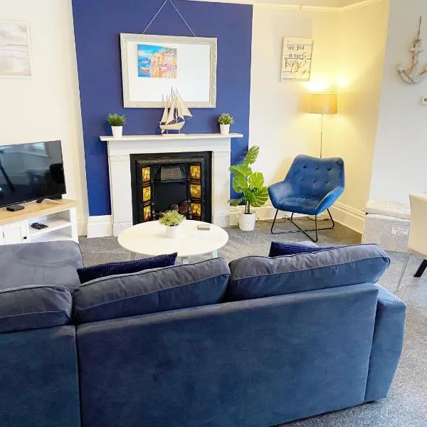 April Lodge Sail Away- 1Bed apartment close to the beach-Parking-Couples-Professionals-Contractors，位于伯恩茅斯的酒店