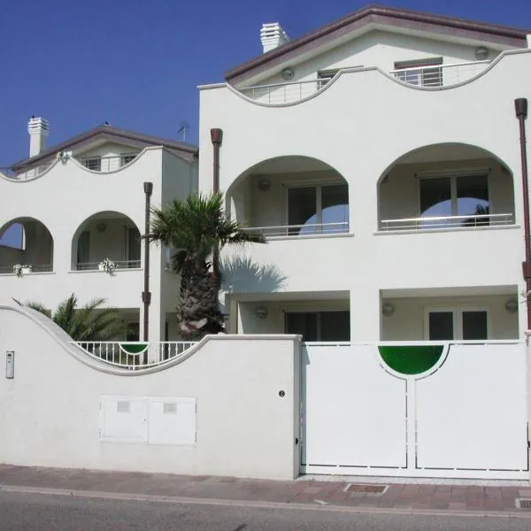 Residence Teresines，位于加里波第港的酒店