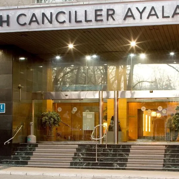 NH坎希勒阿亚拉维多利亚酒店，位于维多利亚-加斯特伊兹的酒店