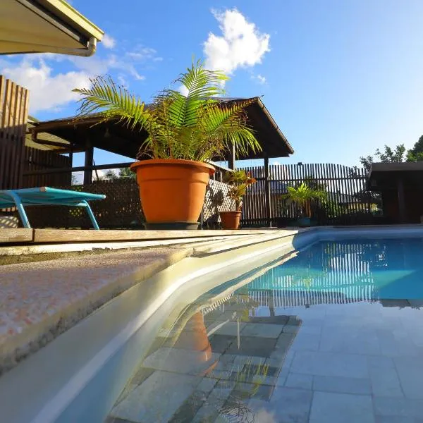 KIA ORA Lodge，位于Afaahiti的酒店