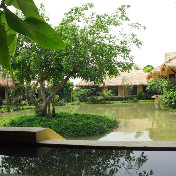 荫娜特度假酒店，位于Ban Pho Taeng Tai的酒店