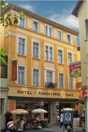 科佩尔糕点咖啡馆酒店，位于莱茵河畔的宾根的酒店