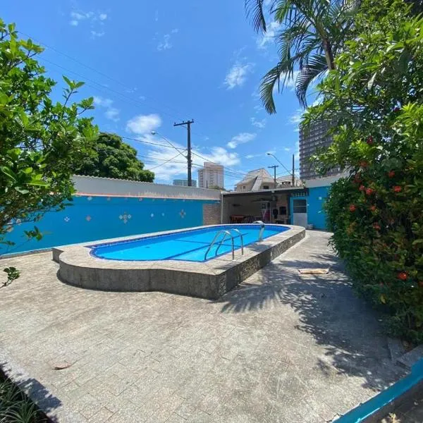 Casa com Piscina Canto do Forte - Praia Grande，位于桑托斯的酒店