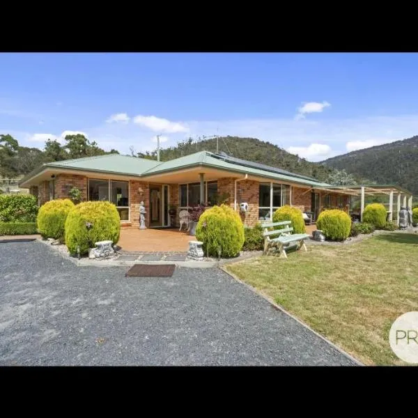 Montrose Hilltop Garden Retreat，位于Rosetta的酒店