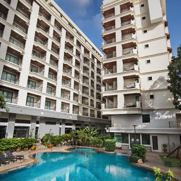 Mike Garden Resort - SHA EXTAR PLUS，位于Ban Nong Phrong的酒店
