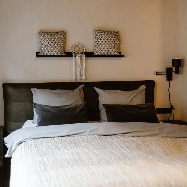 Hotel Chapter，位于斯赫拉芬赞德的酒店