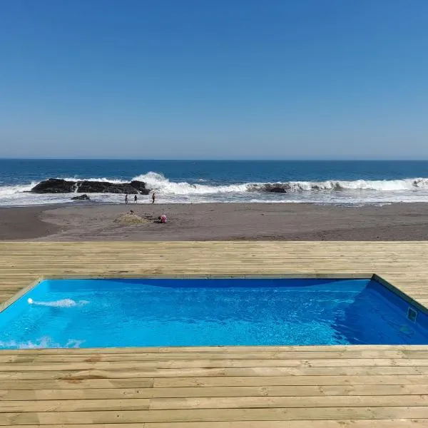 Casa MORENA by Alto Curanipe，位于Pelluhue的酒店