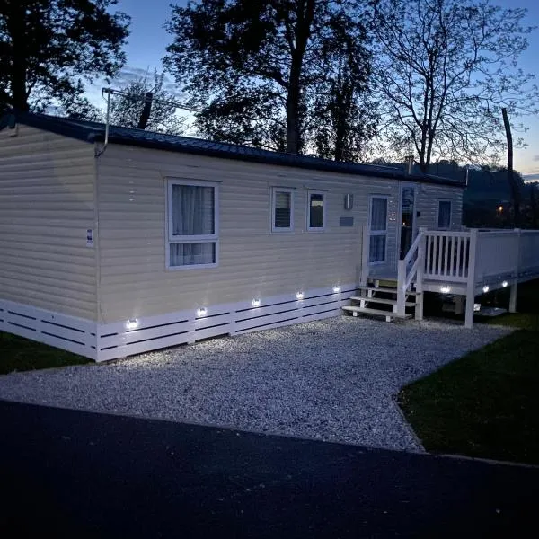 Golden sands holiday park- pitch H84，位于Dawlish Warren的酒店