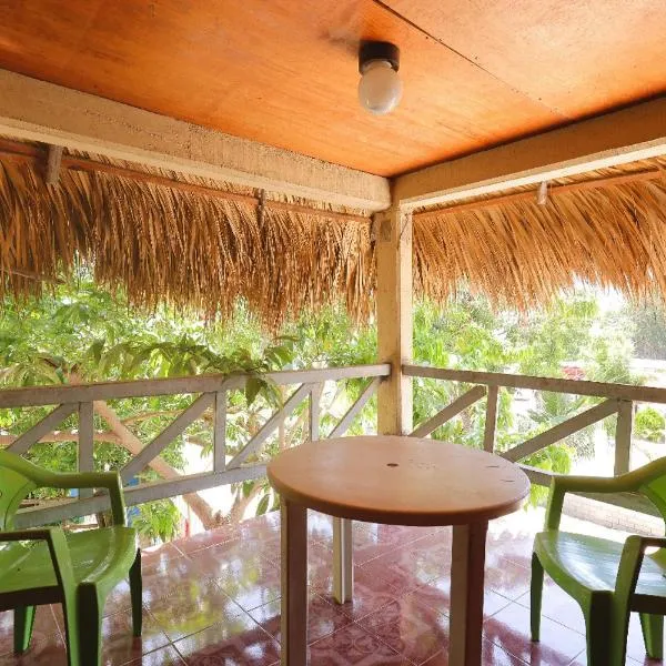 Bungalow confortable en lagunas de Chacahua，位于Guayabas的酒店