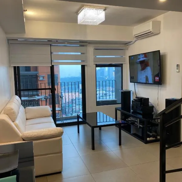 Penthouse suite at Porto Vita Towers in Cubao Quezon City，位于马尼拉的酒店