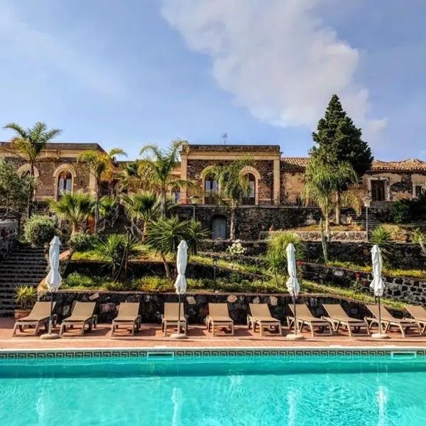 Villa Casina dell'Etna，位于拉加尔纳的酒店