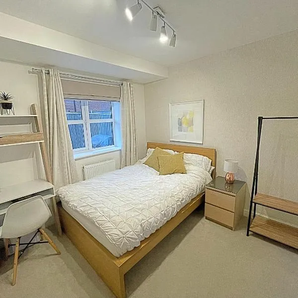 Cosy & Chic in great location near Loughborough Uni & East Midlands Airport，位于拉夫堡的酒店