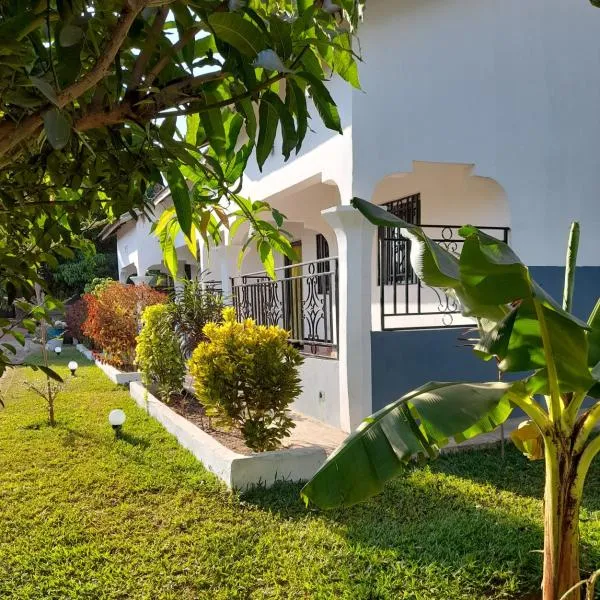 flowerhouse Sukuta Gambia，位于Sukuta的酒店