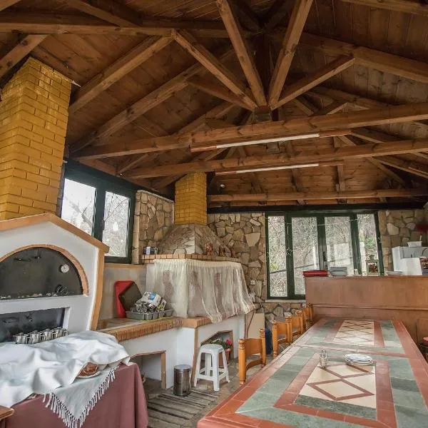 Nefeles，位于尼奥楚里翁的酒店