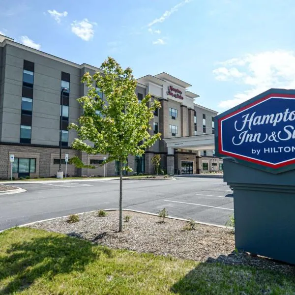 Hampton Inn & Suites Lenoir, NC，位于摩根顿的酒店