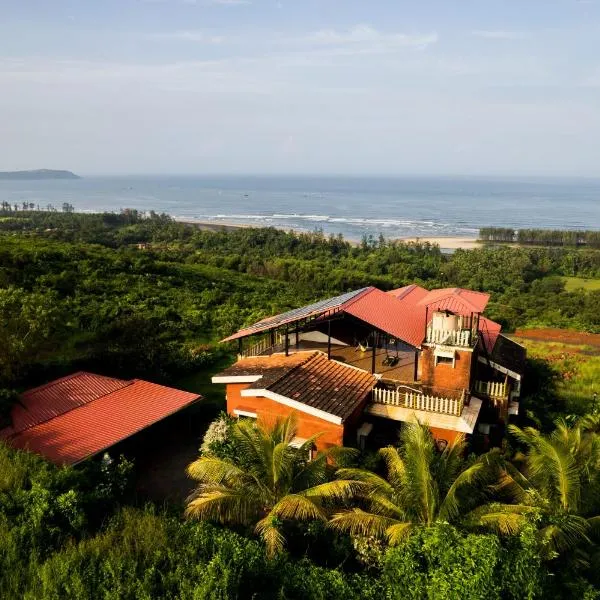 Sea Nest Villa, 3BHK Panoramic Sea View , Ganpatipule，位于拉特纳吉里的酒店