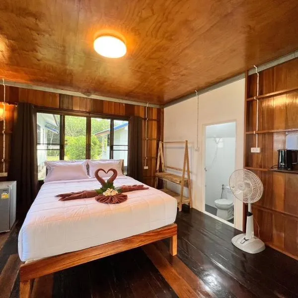 Koh Jum Paradise Resort，位于俊穆岛的酒店