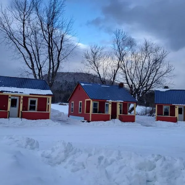 Mohawk Cottages，位于Colebrook的酒店