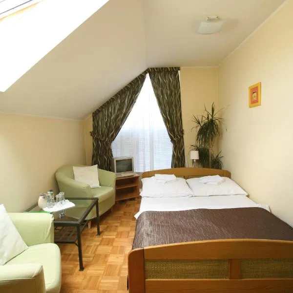 Pokoje hotelowe Azyl，位于Piława的酒店