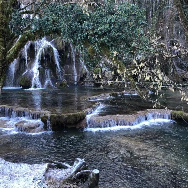 Gite de la cascade，位于萨兰莱班的酒店