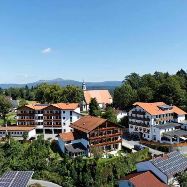 葛洛鲍尔全景酒店，位于Kirchdorf im Wald的酒店