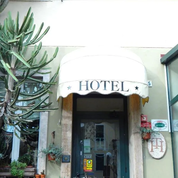 都灵酒店，位于阿尔本加的酒店