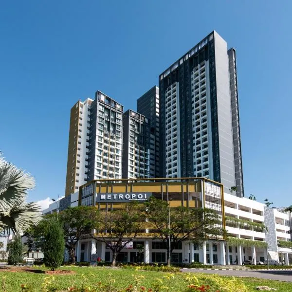 METROPOL SERVICED APARTMENT at Bukit Mertajam, Pulau Pinang，位于大山脚的酒店