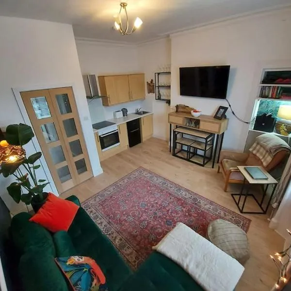 Lovely 2 bedroom apartment in Fife，位于法夫的酒店