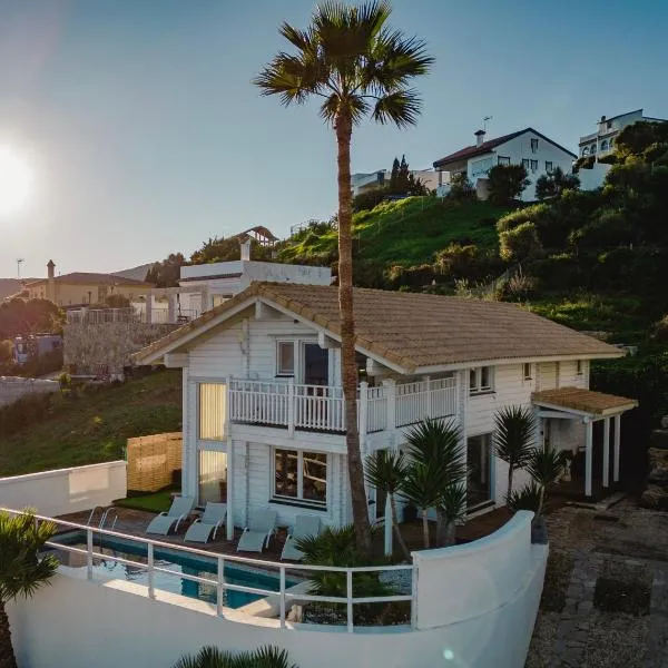 Increíble Villa de madera con vistas al mar，位于休达的酒店