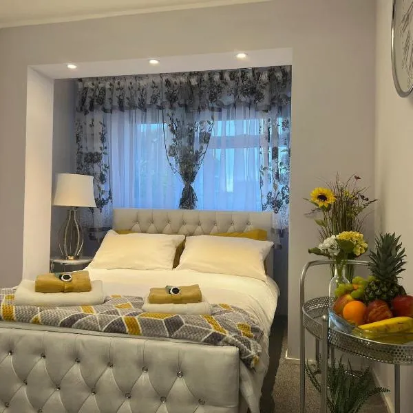 Apartment Luxe FREE WIFI, FREE PARKING, FREE NETFLIX，位于Friern Barnet的酒店