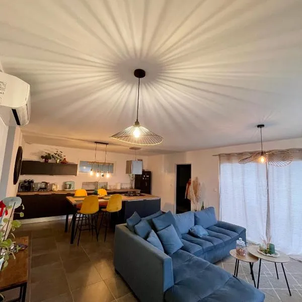 Maison moderne cosy et lumineuse，位于Saint-Christol-lès-Alès的酒店
