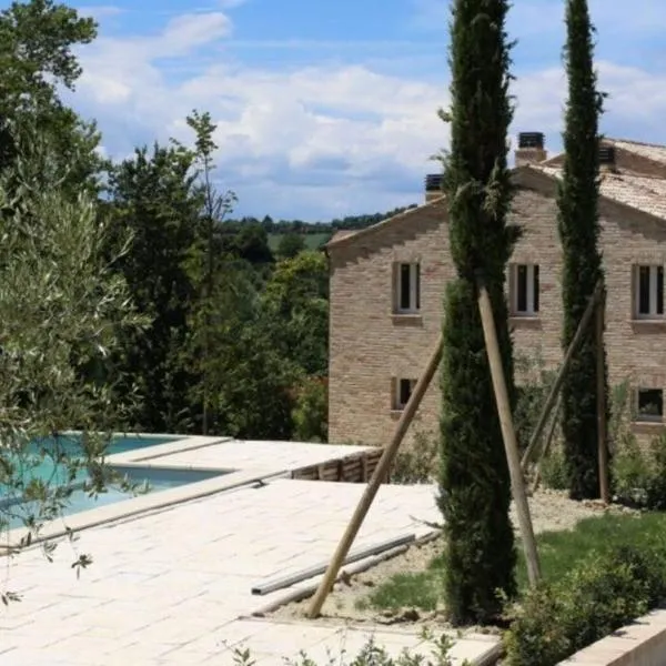 The Cherry House, Apartamento Monterosa，位于Petritoli的酒店