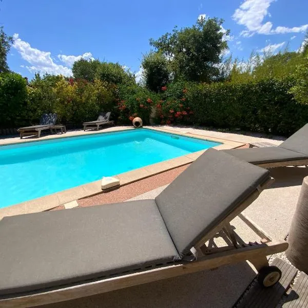 Villa climatisée, piscine privée chauffée, Fitness proche Cannes, Fréjus, St Raphael, Grasse，位于蒙托鲁的酒店