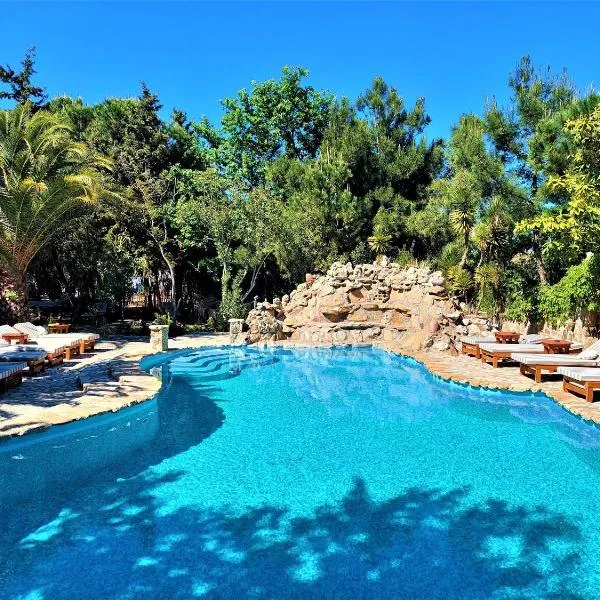 Kemerbag 29 Guest House 12 Yaş Üstü，位于博兹贾阿达岛的酒店