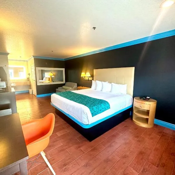 Casa Blanca Hotel & Suites Orange，位于奥兰治的酒店
