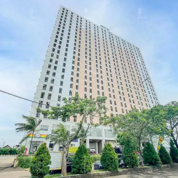RedLiving Apartemen Green Lake View Cimanggis - WIN Property，位于Parungdengdek的酒店