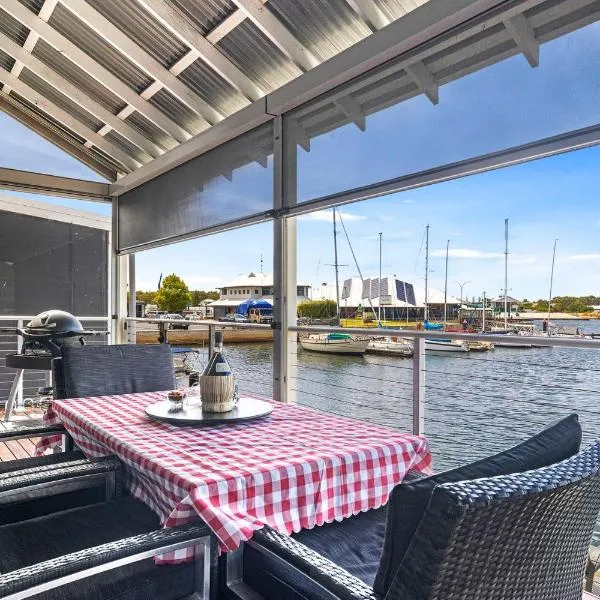 Marina View Port Geographe with WiFi,位于旺纳拉普的酒店