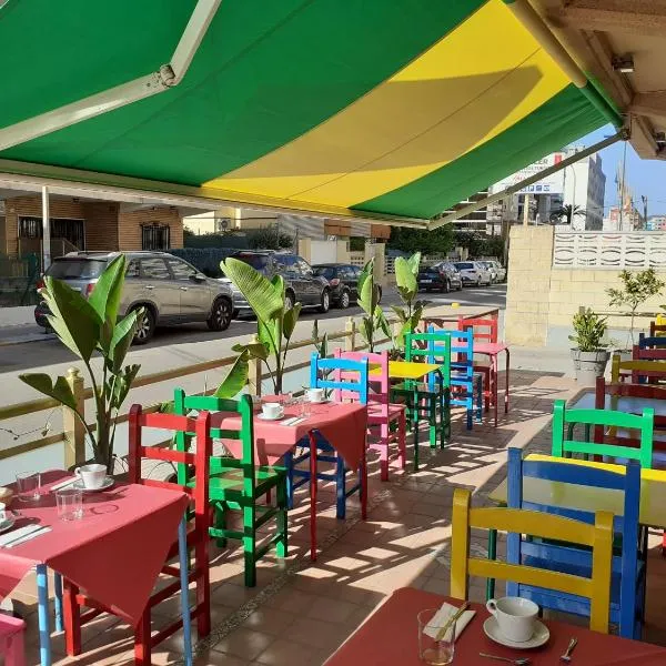 Hotel Clibomar Jamaica，位于Puerto de Gandía的酒店