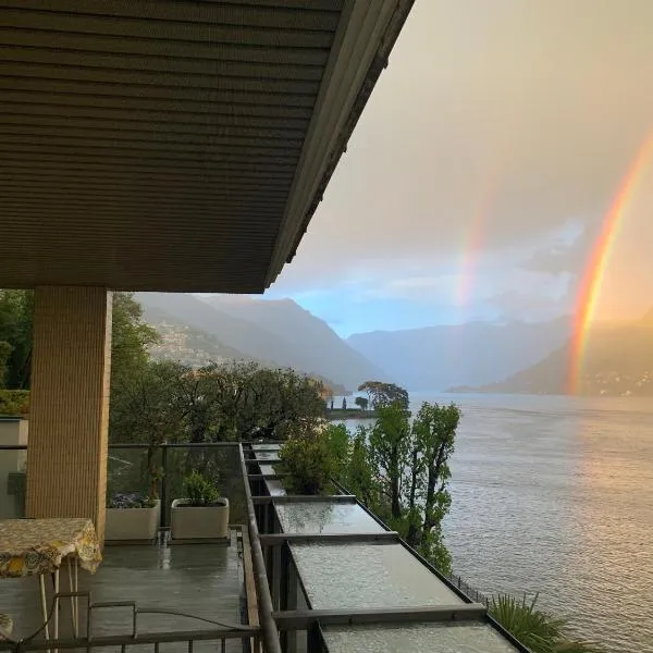 Lakeviewcabin - King Room With Balcony，位于科莫的酒店