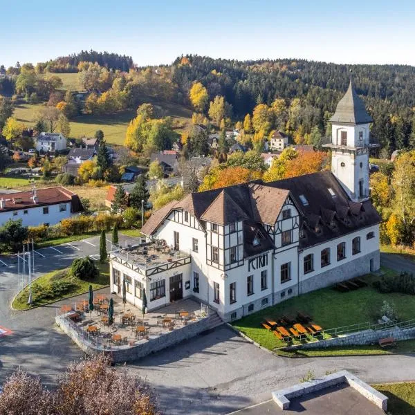 hotel Petřín，位于Jiřetín pod Bukovou的酒店