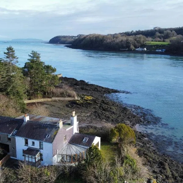 Ynys Faelog Cottage，位于梅奈布里奇的酒店