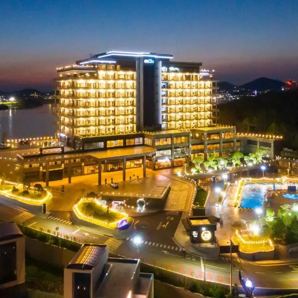 Hotel JCS Yeosu，位于丽水市的酒店