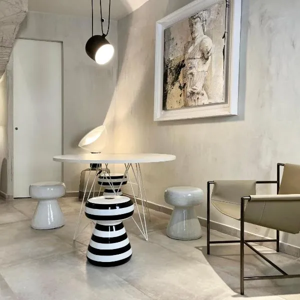 Don Diego Luxury Rooms，位于陶尔米纳的酒店