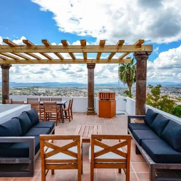 LUXO Casa en San Miguel de Allende Centro con Vistas Panorámicas，位于圣米格尔-德阿连德的酒店